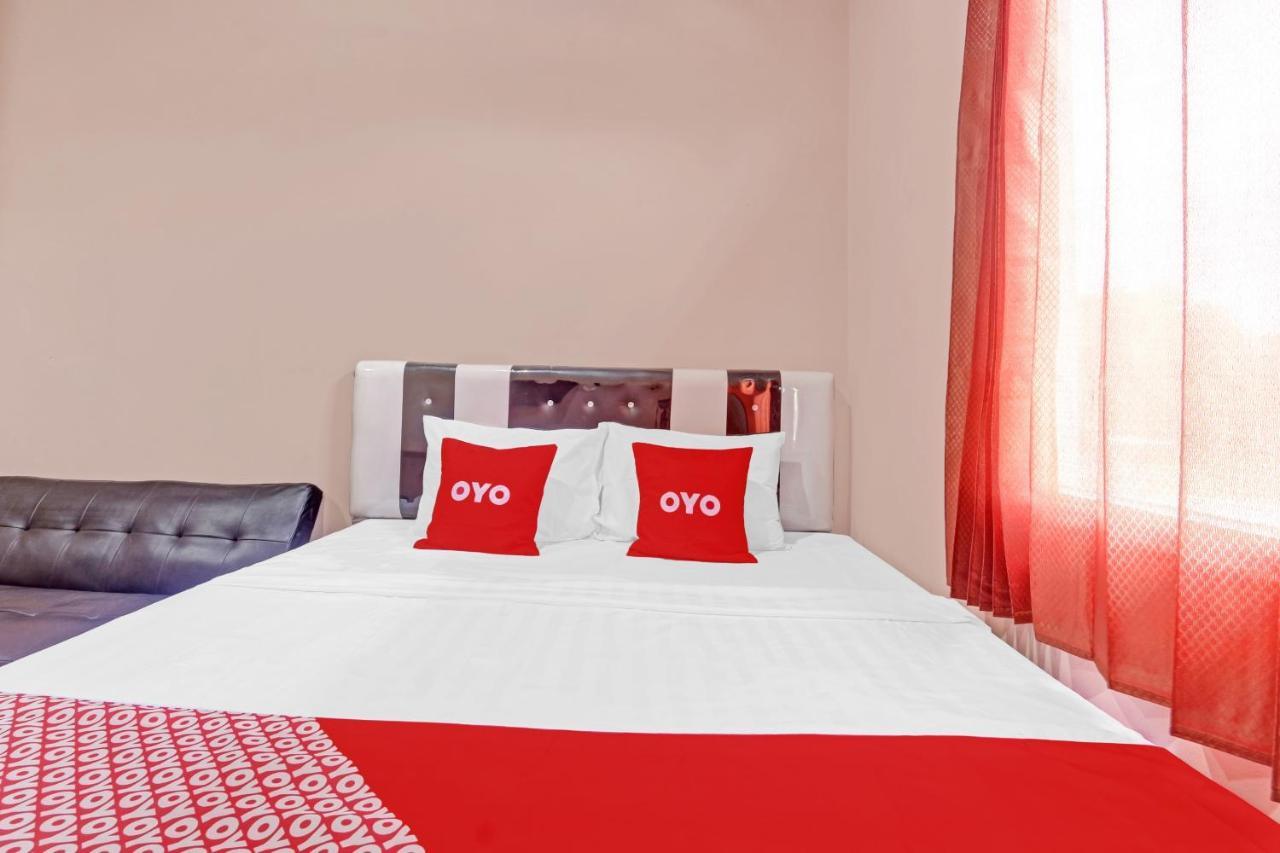 Oyo 90796 Hotel Mulya Indah Tambakmulya エクステリア 写真