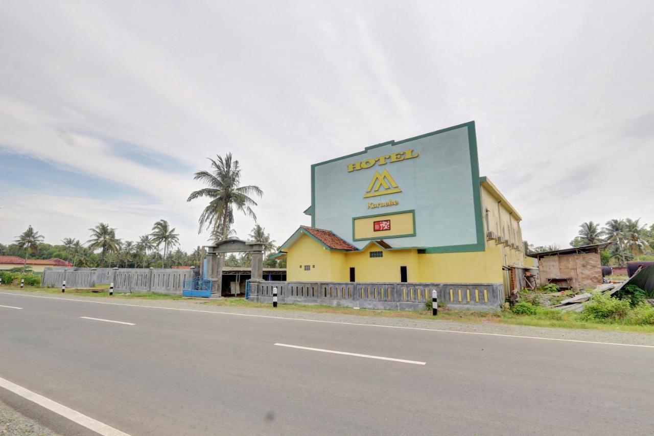 Oyo 90796 Hotel Mulya Indah Tambakmulya エクステリア 写真