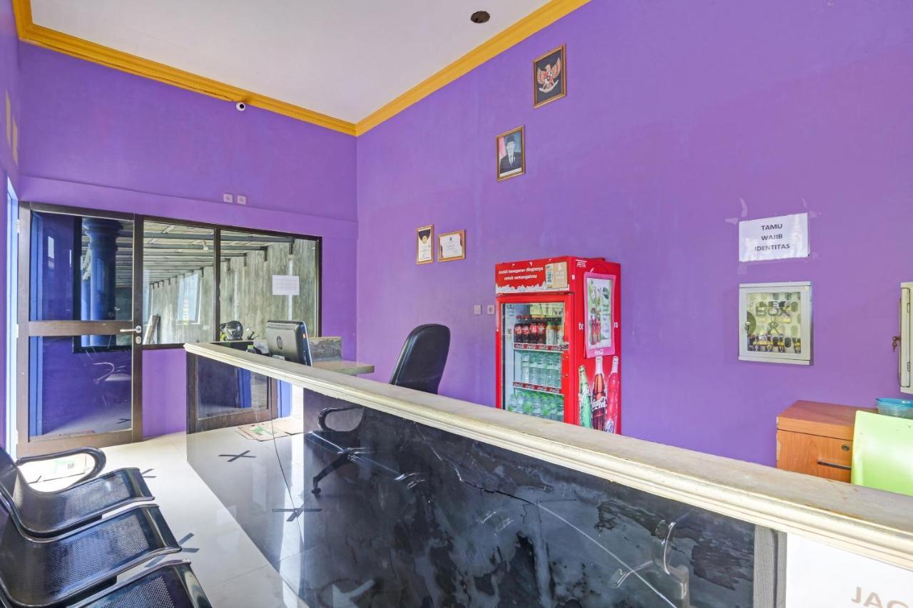 Oyo 90796 Hotel Mulya Indah Tambakmulya エクステリア 写真