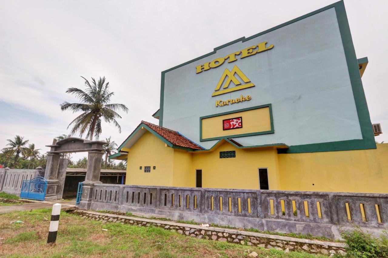 Oyo 90796 Hotel Mulya Indah Tambakmulya エクステリア 写真