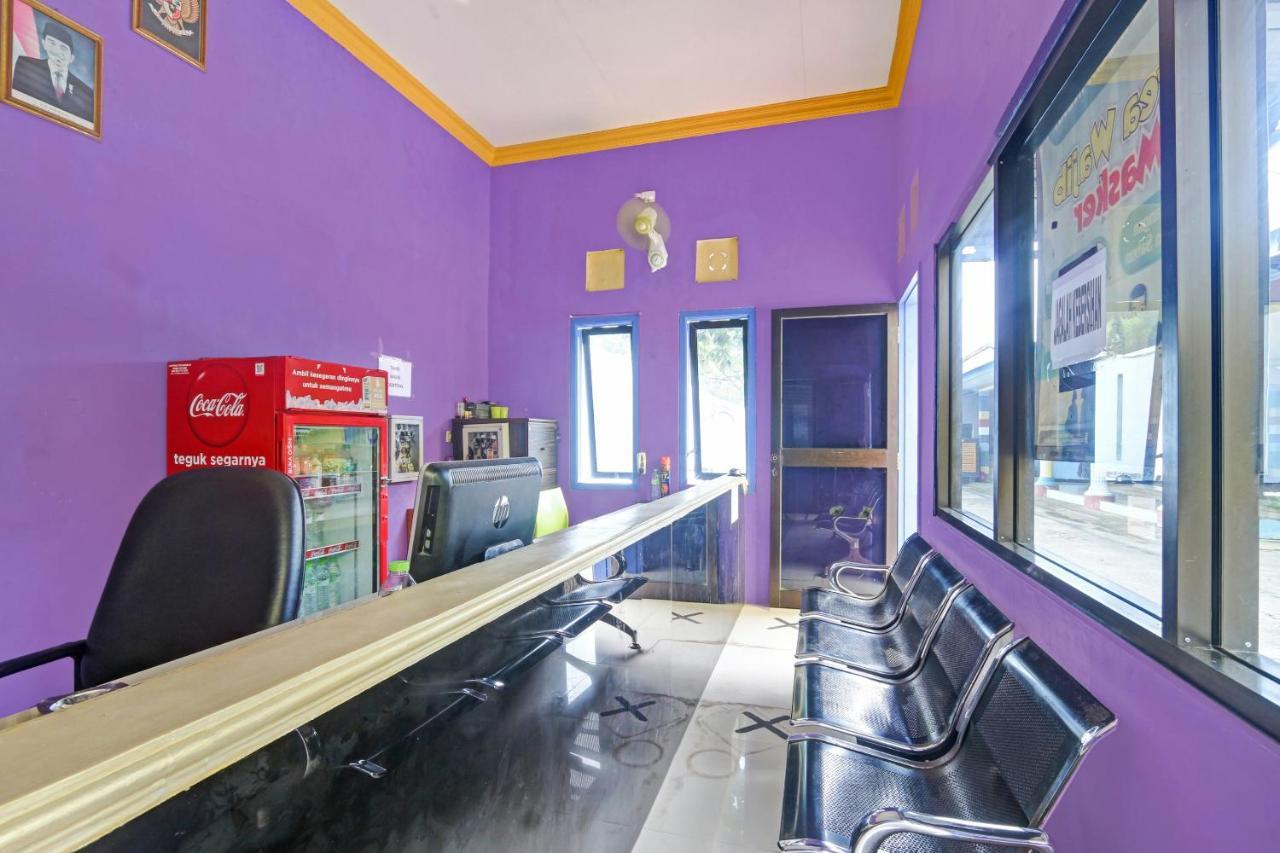 Oyo 90796 Hotel Mulya Indah Tambakmulya エクステリア 写真